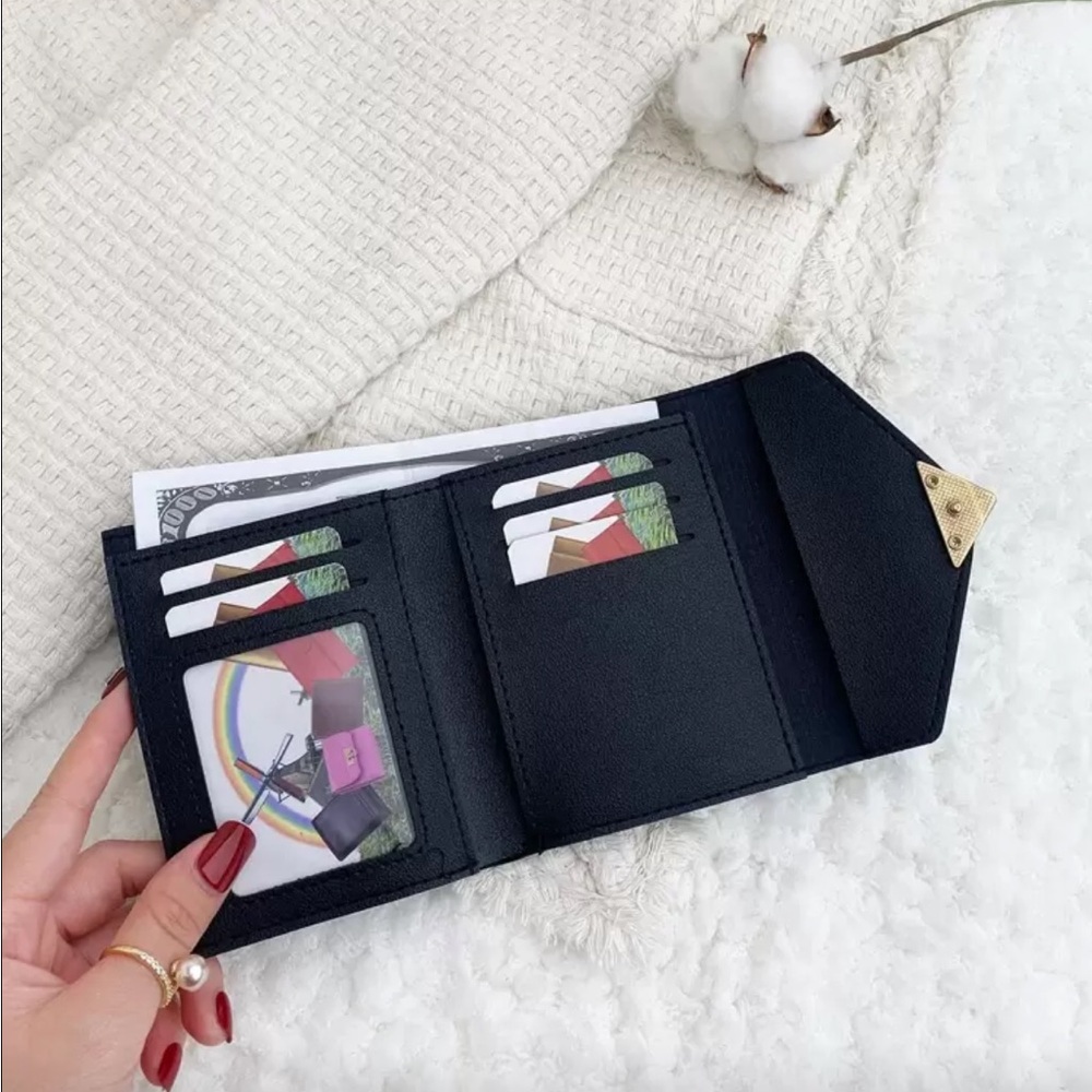 ⚠️Clearance Elegant Black Heart Accent Women's Wallet - Picture 4 of 4